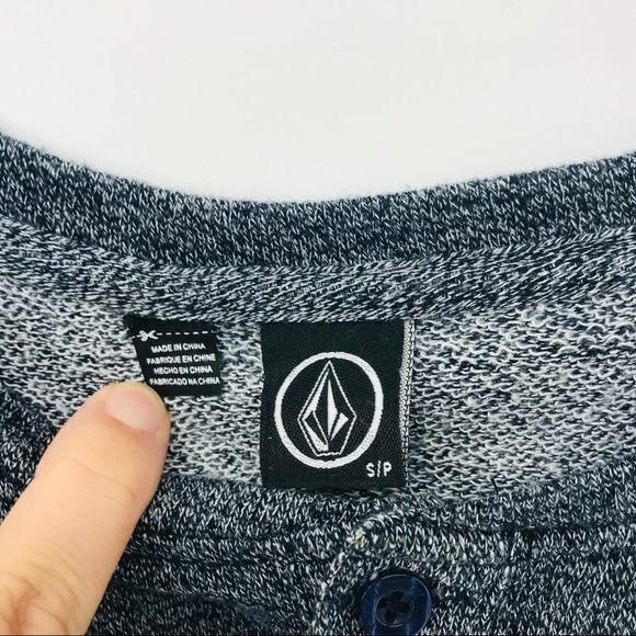 Volcom Sweatshirt Mens Small Gray Light Weight Pull Over Crew Neck Basic Cozy - Picture 5 of 10